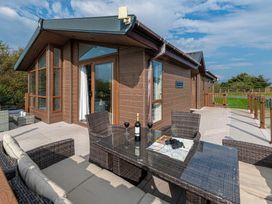 Hafan y Mor Haven - Holiday Accommodation 21313 - North Wales - 1187856 - thumbnail photo 3