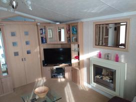 Golden Palm Resort - Holiday Accommodation 21314 - Lincolnshire - 1187857 - thumbnail photo 3