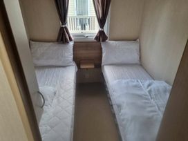 Golden Palm Resort - Holiday Accommodation 21315 - Lincolnshire - 1187858 - thumbnail photo 9