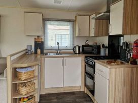 Bryn Morfa - Holiday Accommodation 21316 - North Wales - 1187859 - thumbnail photo 7