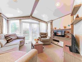 Kelling Heath Holiday Park - Holiday Accommodation 21317 - Norfolk - 1187860 - thumbnail photo 4