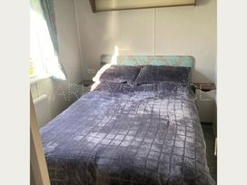 Presthaven Beach Resort - Holiday Accommodation 21318 - North Wales - 1187861 - thumbnail photo 3