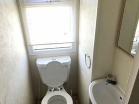 Golden Palm Resort - Holiday Accommodation 21321 - Lincolnshire - 1187863 - thumbnail photo 11