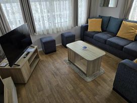 Golden Palm Resort - Holiday Accommodation 21322 - Lincolnshire - 1187864 - thumbnail photo 2