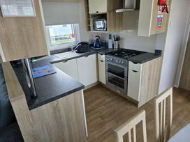 Golden Palm Resort - Holiday Accommodation 21322 - Lincolnshire - 1187864 - thumbnail photo 4