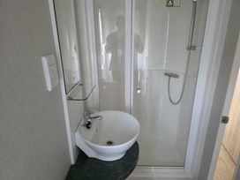 Golden Palm Resort - Holiday Accommodation 21322 - Lincolnshire - 1187864 - thumbnail photo 12