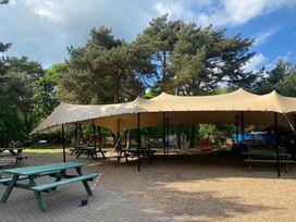 Kelling Heath Holiday Park - Holiday Accommodation 21324 - Norfolk - 1187866 - thumbnail photo 15