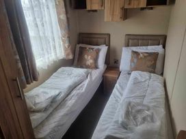 Golden Palm Resort - Holiday Accommodation 21326 - Lincolnshire - 1187867 - thumbnail photo 8