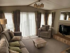 Golden Palm Resort - Holiday Accommodation 21326 - Lincolnshire - 1187867 - thumbnail photo 9