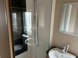 Golden Palm Resort - Holiday Accommodation 21326 - Lincolnshire - 1187867 - thumbnail photo 10