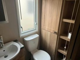 Golden Palm Resort - Holiday Accommodation 21326 - Lincolnshire - 1187867 - thumbnail photo 13