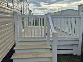 Lyons Robin Hood - Holiday Accommodation 21327 - North Wales - 1187868 - thumbnail photo 1