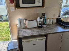 Lyons Robin Hood - Holiday Accommodation 21327 - North Wales - 1187868 - thumbnail photo 4