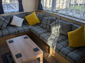 Lyons Robin Hood - Holiday Accommodation 21327 - North Wales - 1187868 - thumbnail photo 7
