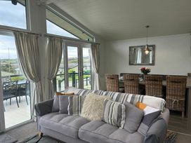 White Acres Holiday Park - Holiday Accommodation 21328 - Cornwall - 1187869 - thumbnail photo 3