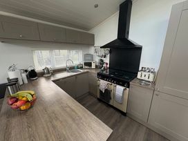 White Acres Holiday Park - Holiday Accommodation 21328 - Cornwall - 1187869 - thumbnail photo 6