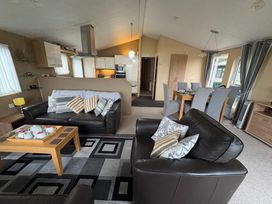 White Acres Holiday Park - Holiday Accommodation 21330 - Cornwall - 1187870 - thumbnail photo 5