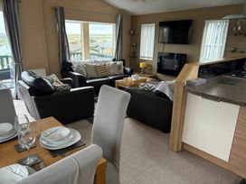 White Acres Holiday Park - Holiday Accommodation 21330 - Cornwall - 1187870 - thumbnail photo 6