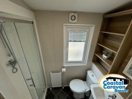 Golden Palm Resort - Holiday Accommodation 21336 - Lincolnshire - 1187874 - thumbnail photo 6