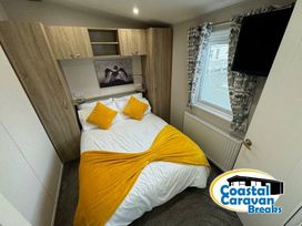 Golden Palm Resort - Holiday Accommodation 21336 - Lincolnshire - 1187874 - thumbnail photo 7