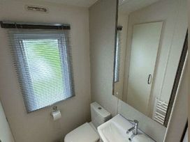 Golden Palm Resort - Holiday Accommodation 21339 - Lincolnshire - 1187876 - thumbnail photo 10