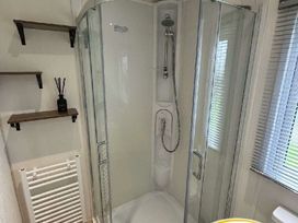 Golden Palm Resort - Holiday Accommodation 21339 - Lincolnshire - 1187876 - thumbnail photo 11