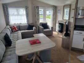 Golden Palm Resort - Holiday Accommodation 21342 - Lincolnshire - 1187878 - thumbnail photo 1
