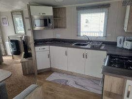 Golden Palm Resort - Holiday Accommodation 21342 - Lincolnshire - 1187878 - thumbnail photo 4