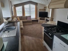 Golden Palm Resort - Holiday Accommodation 21345 - Lincolnshire - 1187880 - thumbnail photo 1