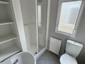 Golden Palm Resort - Holiday Accommodation 21345 - Lincolnshire - 1187880 - thumbnail photo 8