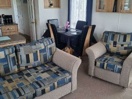 Golden Palm Resort - Holiday Accommodation 21357 - Lincolnshire - 1187891 - thumbnail photo 3