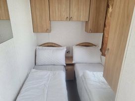Golden Palm Resort - Holiday Accommodation 21357 - Lincolnshire - 1187891 - thumbnail photo 9