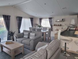 Presthaven Beach Resort - Holiday Accommodation 21358 - North Wales - 1187892 - thumbnail photo 7
