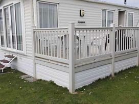 Trecco Bay - Holiday Accommodation 2136 - Somerset & Wiltshire - 1187893 - thumbnail photo 1