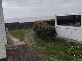 Trecco Bay - Holiday Accommodation 2136 - Somerset & Wiltshire - 1187893 - thumbnail photo 5
