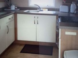 Trecco Bay - Holiday Accommodation 2136 - Somerset & Wiltshire - 1187893 - thumbnail photo 9