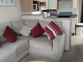 Trecco Bay - Holiday Accommodation 2136 - Somerset & Wiltshire - 1187893 - thumbnail photo 10