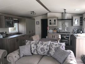 Greenacres Holiday Park - Holiday Accommodation 21365 - North Wales - 1187899 - thumbnail photo 4