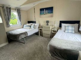 Golden Palm Resort - Holiday Accommodation 21370 - Lincolnshire - 1187901 - thumbnail photo 3