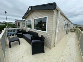 Golden Palm Resort - Holiday Accommodation 21370 - Lincolnshire - 1187901 - thumbnail photo 9