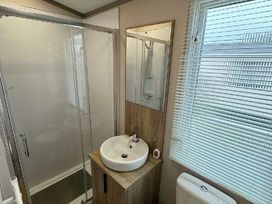 Golden Palm Resort - Holiday Accommodation 21371 - Lincolnshire - 1187902 - thumbnail photo 3