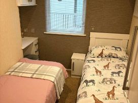 Golden Palm Resort - Holiday Accommodation 21373 - Lincolnshire - 1187904 - thumbnail photo 9
