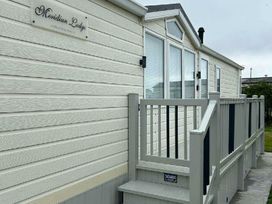 Golden Palm Resort - Holiday Accommodation 21373 - Lincolnshire - 1187904 - thumbnail photo 13