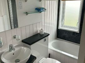 Golden Palm Resort - Holiday Accommodation 21373 - Lincolnshire - 1187904 - thumbnail photo 14