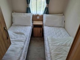 Golden Palm Resort - Holiday Accommodation 21374 - Lincolnshire - 1187905 - thumbnail photo 12