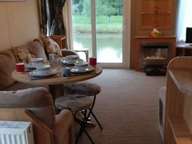 Golden Palm Resort - Holiday Accommodation 21375 - Lincolnshire - 1187906 - thumbnail photo 3