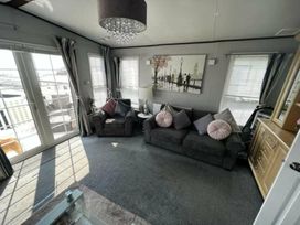Devon Cliffs Holiday Park - Holiday Accommodation 21376 - Devon - 1187907 - thumbnail photo 3