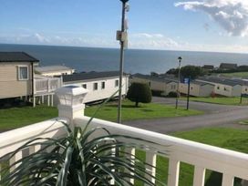 Devon Cliffs Holiday Park - Holiday Accommodation 21376 - Devon - 1187907 - thumbnail photo 13