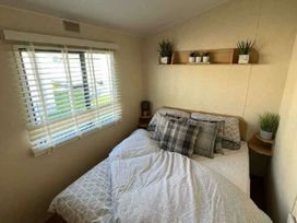 Golden Sands Kinmel Bay - Holiday Accommodation 21383 - North Wales - 1187911 - thumbnail photo 5