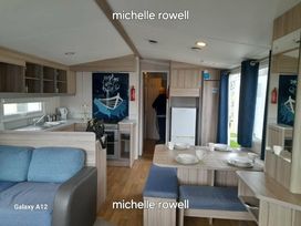 Blue Dolphin Holiday Park - Holiday Accommodation 21388 - North Yorkshire (incl. Whitby) - 1187916 - thumbnail photo 2